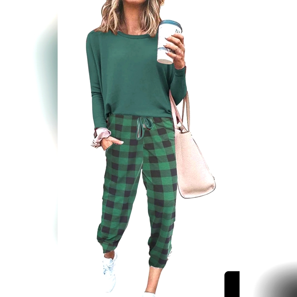 Lounge Set NWT Green Plaid L